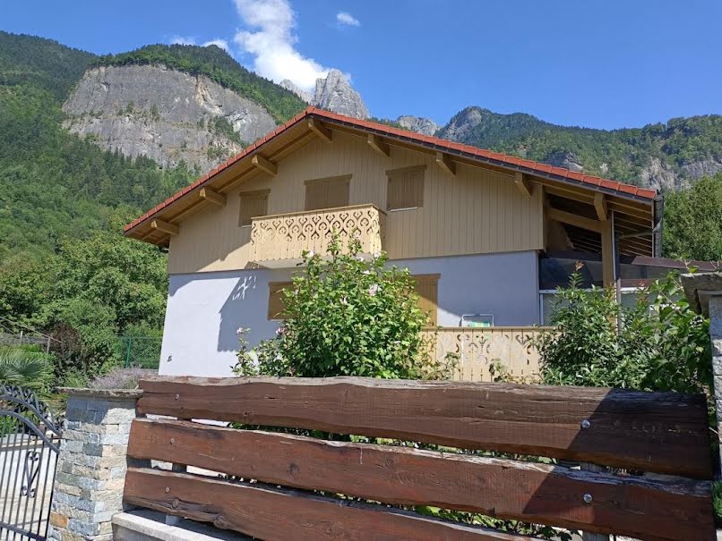 Vente viager 7 pièces 120.66 m² à Sallanches (74700), 273 700 €