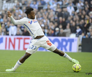 VIDEO: Eén flits van Batshuayi, twee man het bos in!