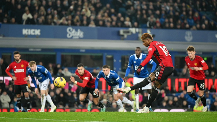 Marcus Rashford akifunga penalti.