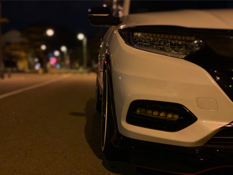 ヴェゼルのヴェゼル・散歩ドライブ・純正バンパーはいいぞに関するカスタム事例の投稿画像3枚目