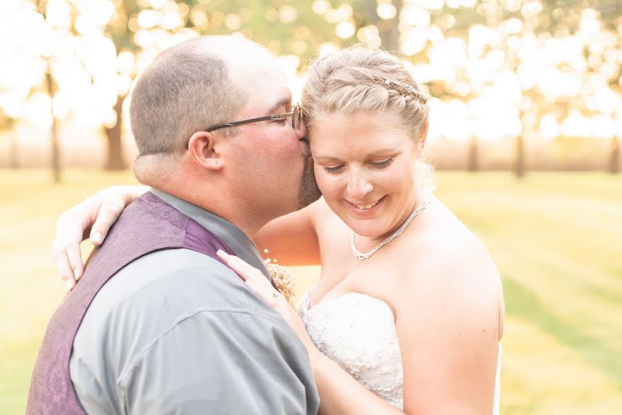 Wedding photographer Victoria Rayburn (victoriarayburn). Photo of 8 September 2019