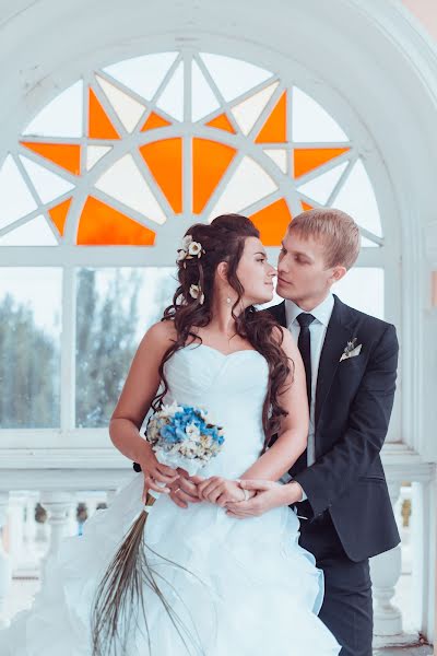 Bryllupsfotograf Lyubov Kokovina (kokovinalyubov). Bilde av 11 desember 2014