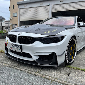 M4 クーペ F82