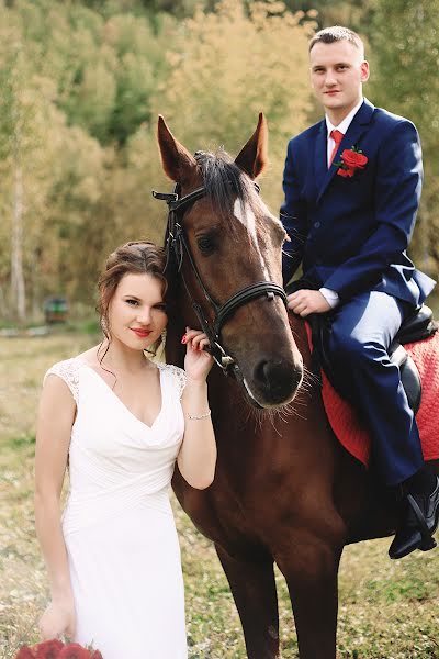 Fotografo di matrimoni Lidiya Beloshapkina (beloshapkina). Foto del 13 settembre 2015