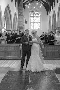 Wedding photographer Tom Hibberd (tom522). Photo of 14 April 2020