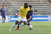 George Maluleka of Sundowns challenged by Bradley Grobler of Supersport United.