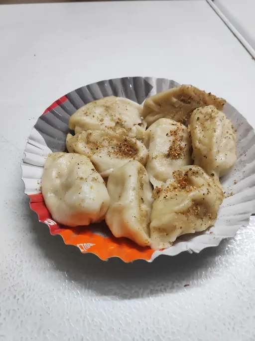 Paneer Steamed Momos [8 Pieces]