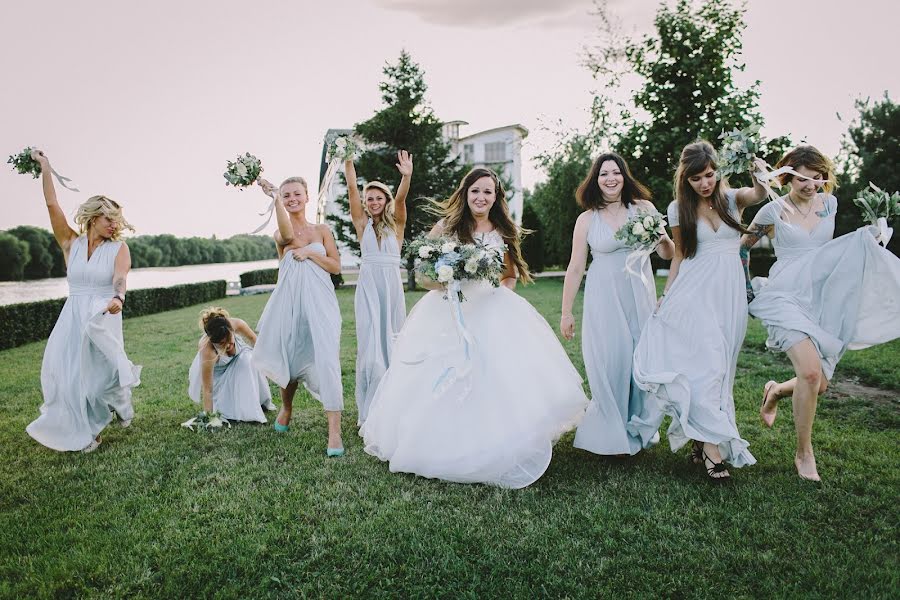 Fotógrafo de casamento Mila Tobolenko (milacacao). Foto de 1 de dezembro 2015