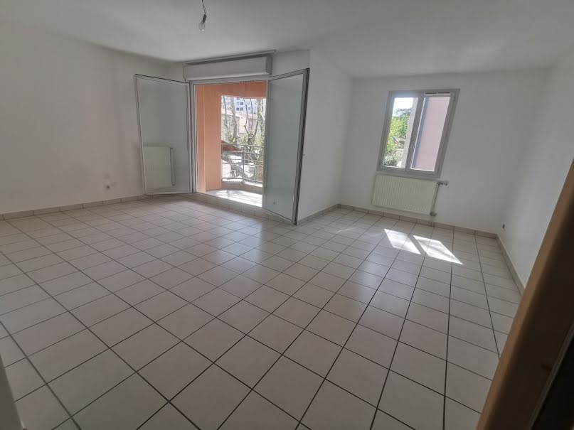 Vente appartement 3 pièces 72 m² à Saint-Priest (69800), 245 000 €