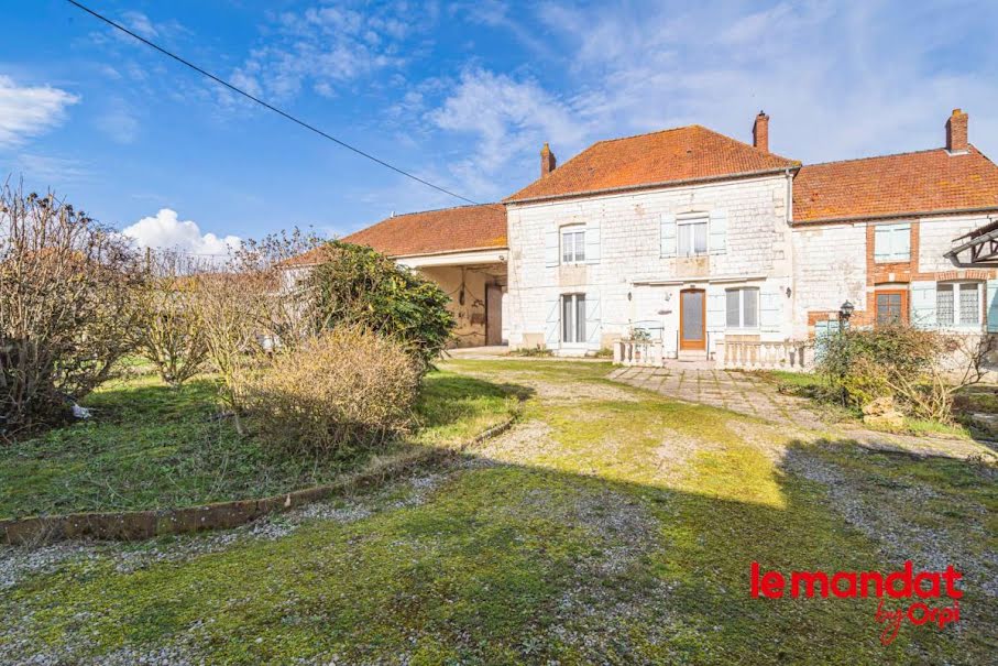 Vente ferme 6 pièces 206 m² à Plivot (51150), 450 000 €