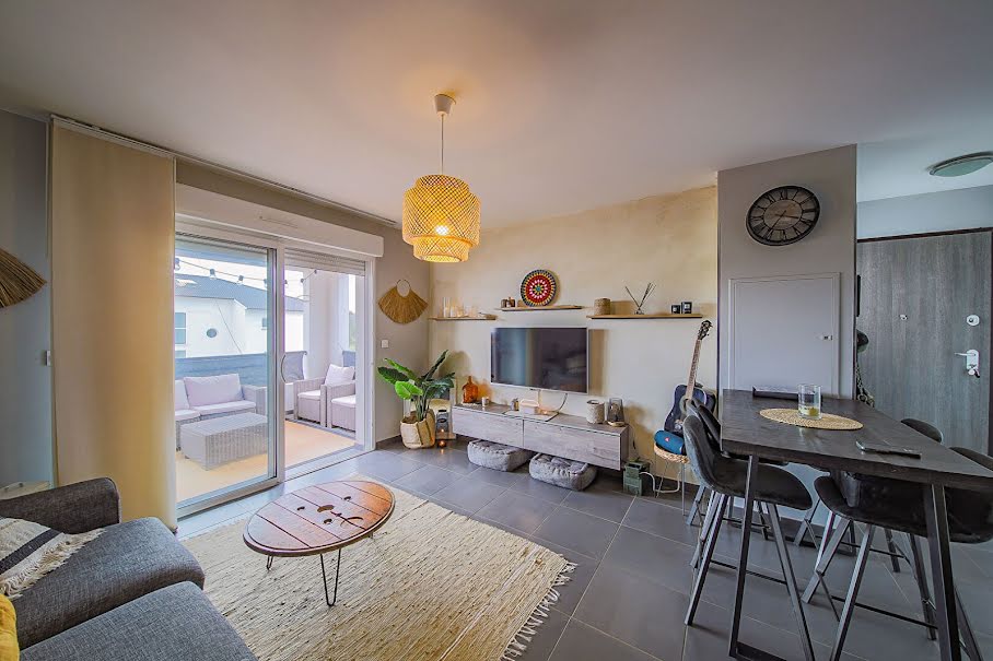 Location meublée appartement 3 pièces 55 m² à Lucciana (20290), 850 €