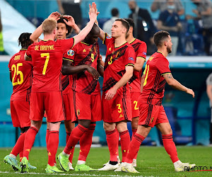 🎥 Les Diables Rouges souhaitent bonne chance aux Belgian Cats avant leur demi-finale de l'Euro 