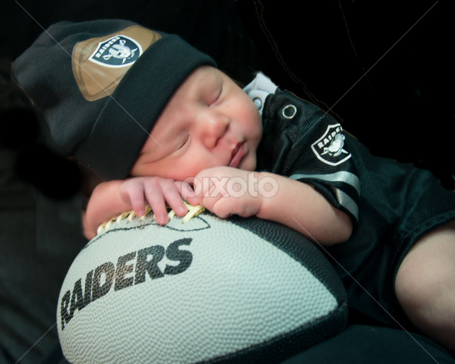 Baby Raider Fan 