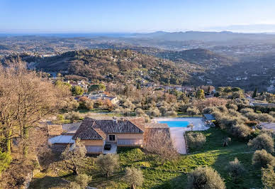 Villa avec piscine et terrasse 1