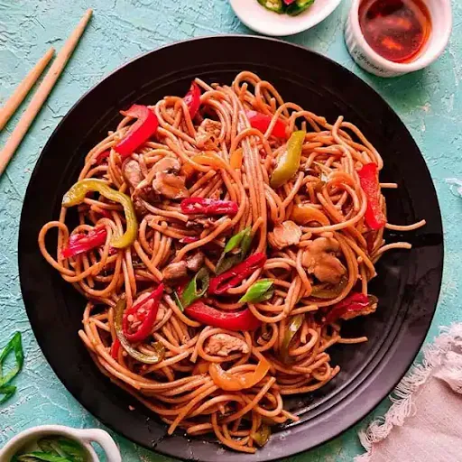 Chicken Chilli Garlic Wok Tossed Noodle