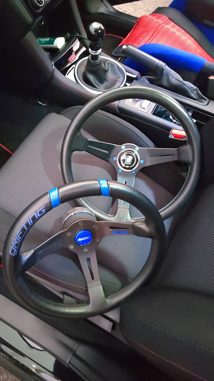 WRX STIのナルディ・モモステに関するカスタム事例の投稿画像3枚目