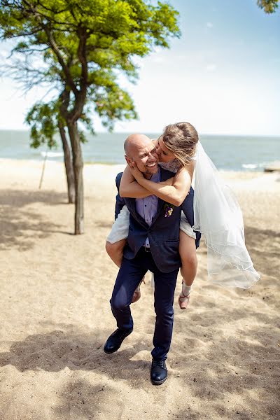 Wedding photographer Aleksandr Khmelevskiy (salaga). Photo of 29 June 2014