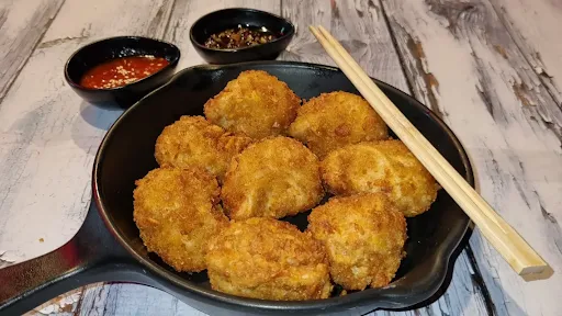 Chicken Kurkure Momos [8 Pieces]