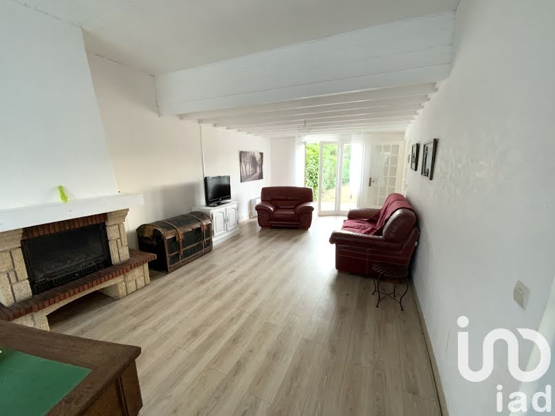 Vente maison 4 pièces 93 m² à Saint-Pierre-lès-Nemours (77140), 222 000 €