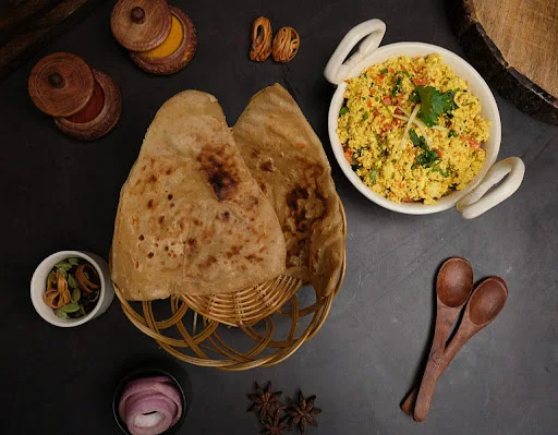 Paneer Bhurji + Tikona Parantha