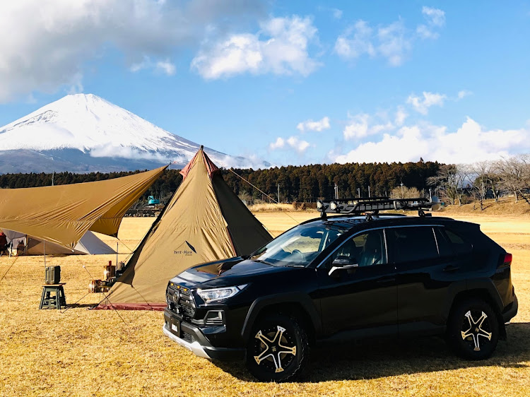 RAV4のすきにまみれろ・キャンプ・富士山に関するカスタム事例の投稿画像1枚目