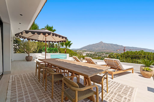 Villa with pool and terrace 1