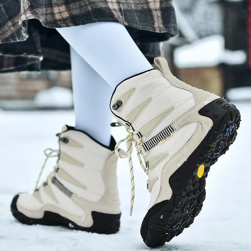 Rutschfeste und kältebeständige Wanderschuhe für sicheren Halt und Wärme bei Ihren Wanderungen. Genießen Sie jedes Abenteuer!