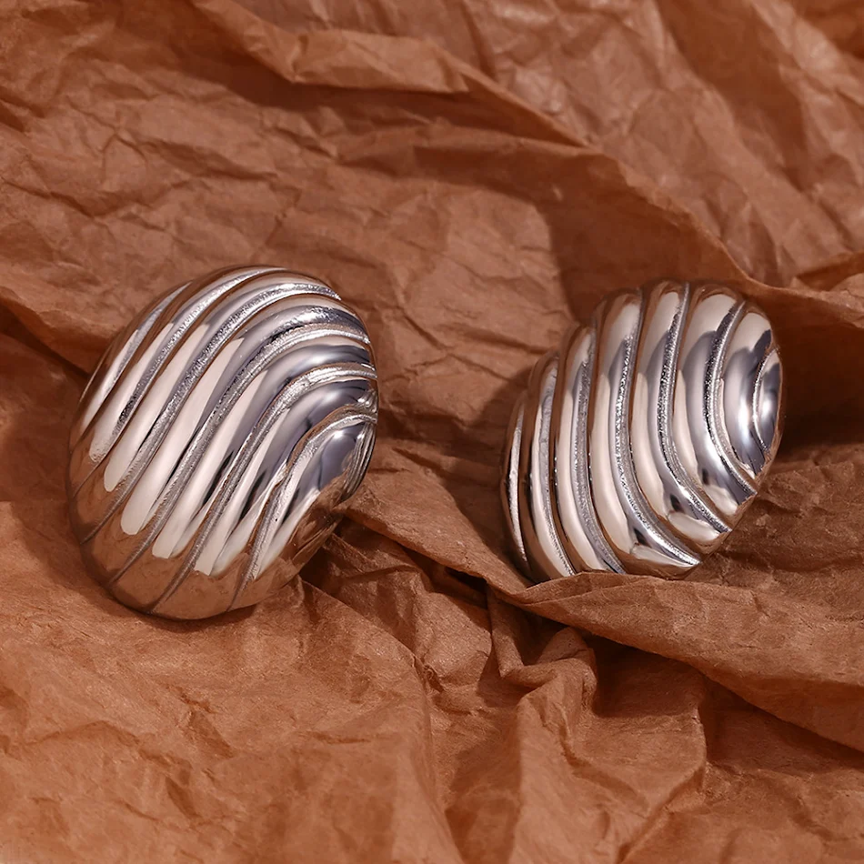 Stainless steel 18K gold plated vintage oval streamline striped stud earrings, perfect for everyday wear or special even