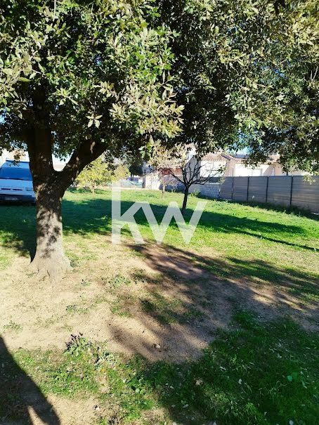 Vente terrain  601 m² à Le Cailar (30740), 180 000 €