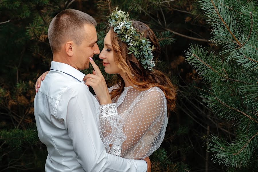 Fotógrafo de casamento Boris Grinyuk (kuzminetc). Foto de 18 de setembro 2019