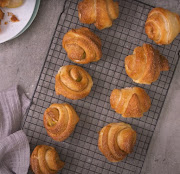 Apple pie bites.