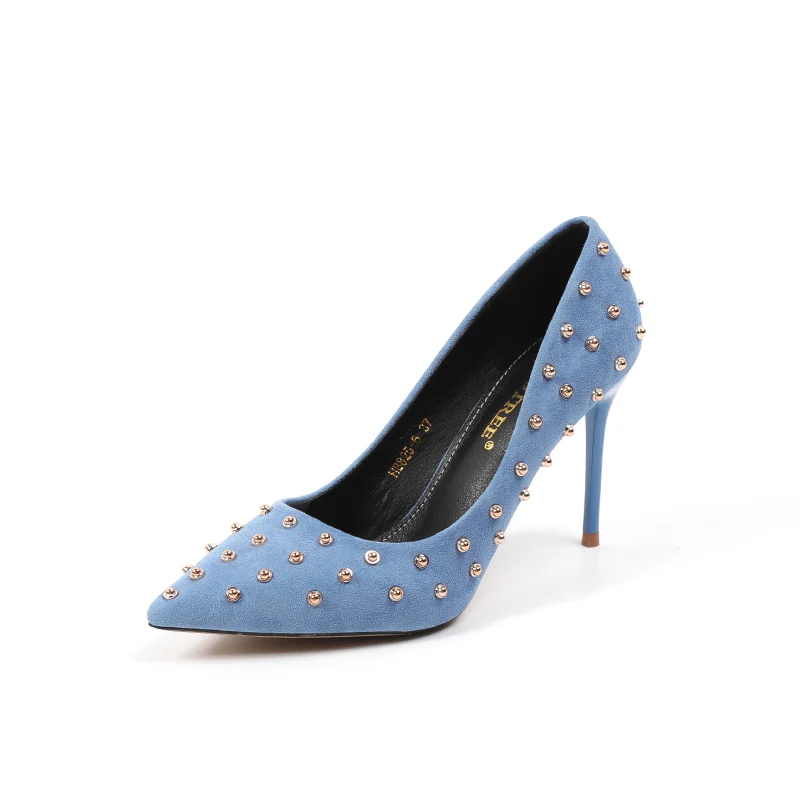 Rivet štikle za žene, tanka štikla, špicasti antilop, korejski stil za noćni klub, kaki boje, elegantne i zavodljive.