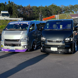 ハイエースバン