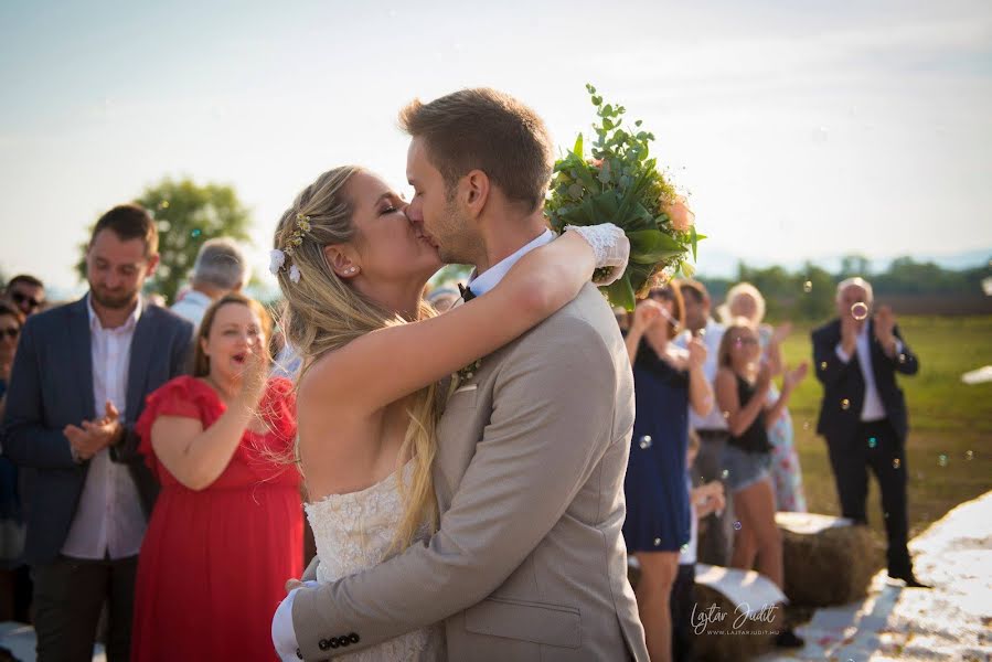 Fotografo di matrimoni Judit Kovács-Lajtár (lajtarjuditphoto). Foto del 3 marzo 2019