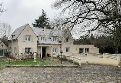 House with pool and terrace 19