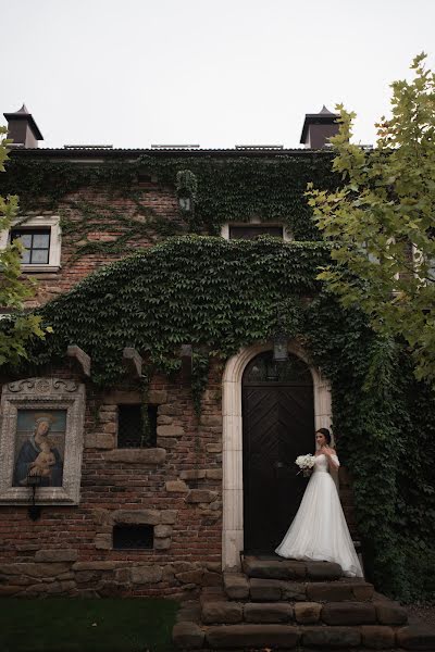 Fotografo di matrimoni Marina Shlykova (iskorks). Foto del 10 febbraio 2023