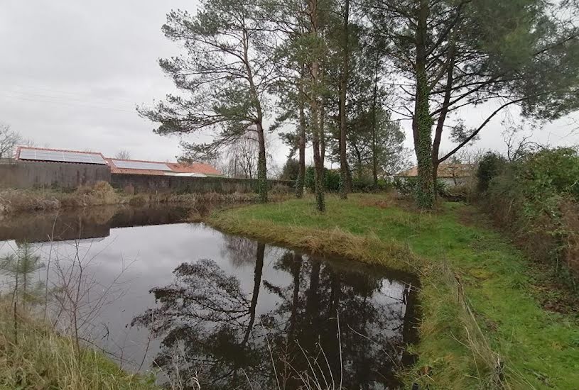  Vente Terrain à bâtir - à Saint-Hilaire-de-Clisson (44190) 