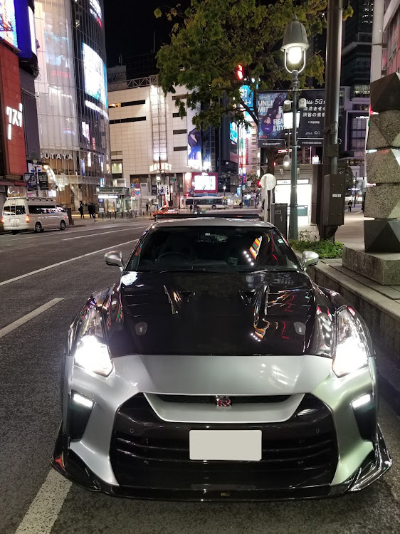 NISSAN GT-Rのクインタレッリさんが投稿したカスタム事例の投稿画像1枚目