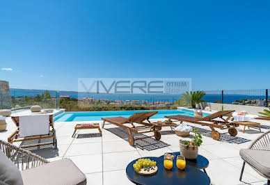 Villa with pool and terrace 5