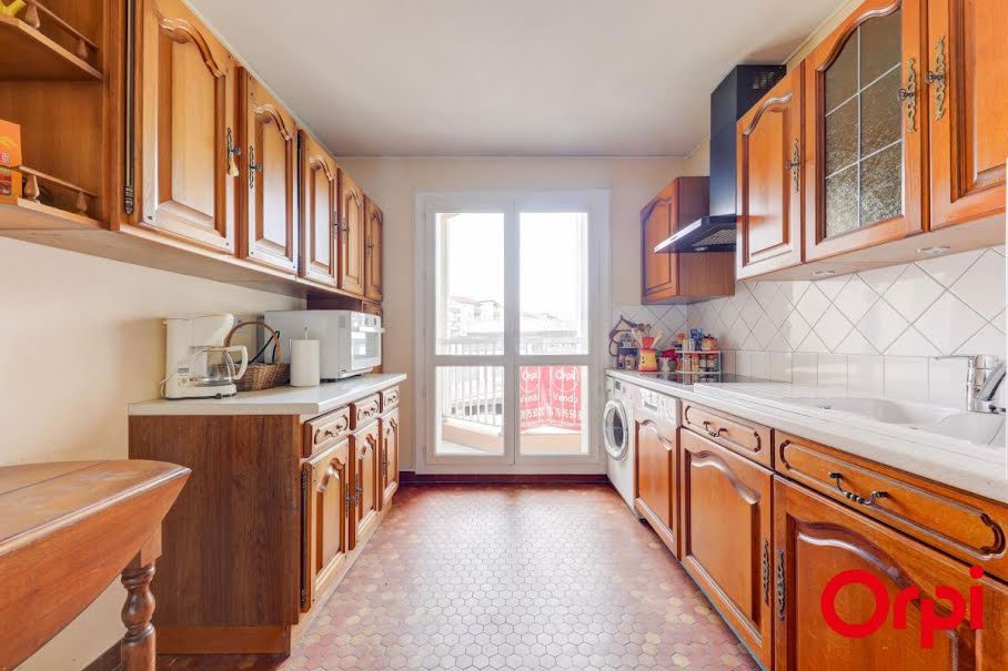 Vente appartement 4 pièces 91 m² à Lyon 8ème (69008), 235 000 €