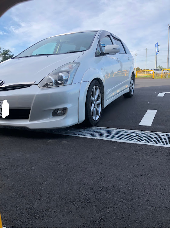 ウィッシュのDIY・洗車・ヘッドライト磨きに関するカスタム事例の投稿画像1枚目