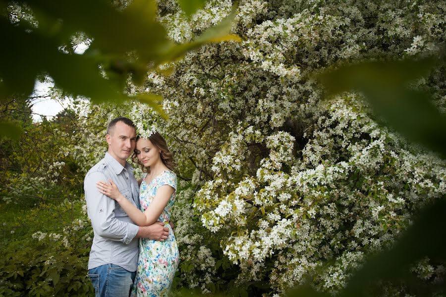 Fotógrafo de bodas Irina Khutornaya (ireewka). Foto del 31 de mayo 2015