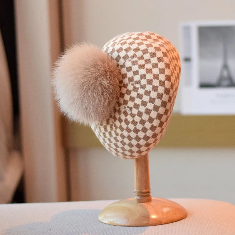 Title 2, Béret octogonal en laine à petite grille carrée
