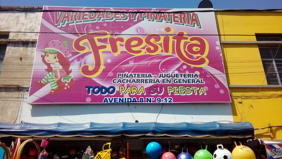 piñateria fresita