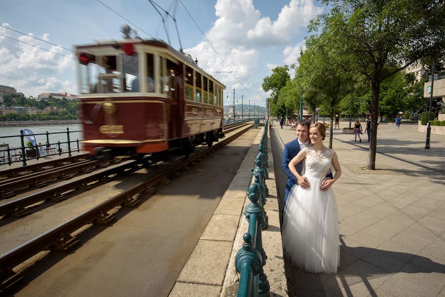 Fotógrafo de casamento Bence Pányoki (panyokibence). Foto de 3 de junho 2018