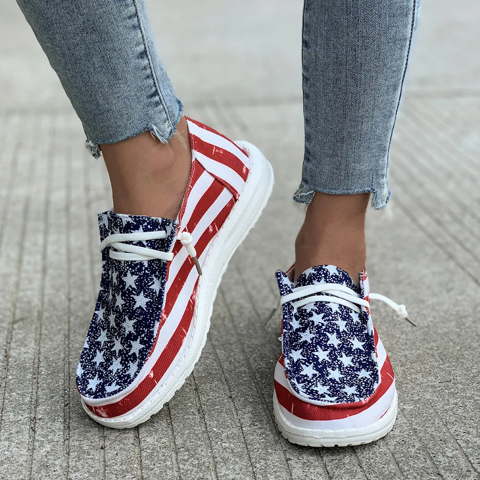 Chaussures en toile décontractées et confortables pour femmes. Parfaites pour un usage quotidien, alliant style et confort optimal. Idéales pour toutes les occasions.