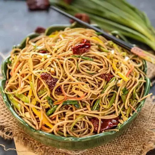 Veg Chilli Garlic Noodles