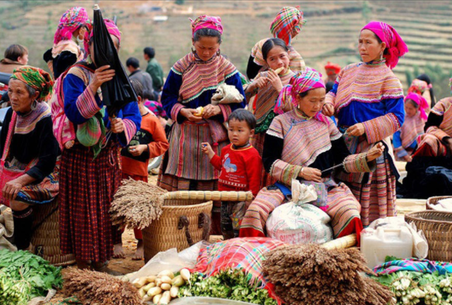 Hoang Su Phi Market