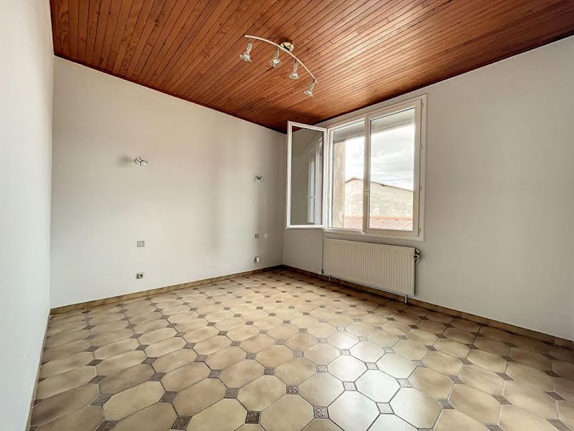 Location  appartement 3 pièces 73 m² à Prades (66500), 650 €