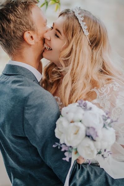 Fotógrafo de casamento Kseniya Svetlakova (svetlakovaphoto). Foto de 11 de outubro 2022